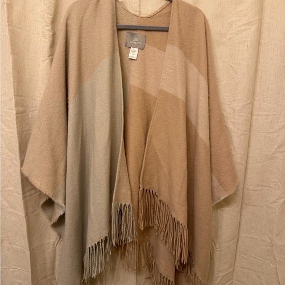 Soia & Kyo Sweaters - Soia & Kyo Wool Blend Poncho Wrap Womens OS Tan Fringe Shawl Boho Cape